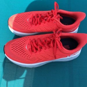 Hoka womens clifton 7 size 8.5
